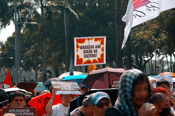 Comment favoriser la biodiversité dans un petit jardin de ville sans utiliser de pesticides ?