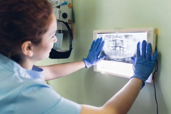 Les centres dentaires offrent-ils des services de radiographie numérique ?