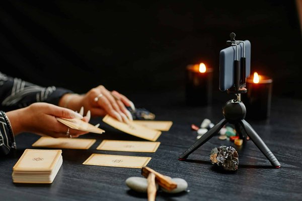 Tarot gratuit : comment lire un tirage ?